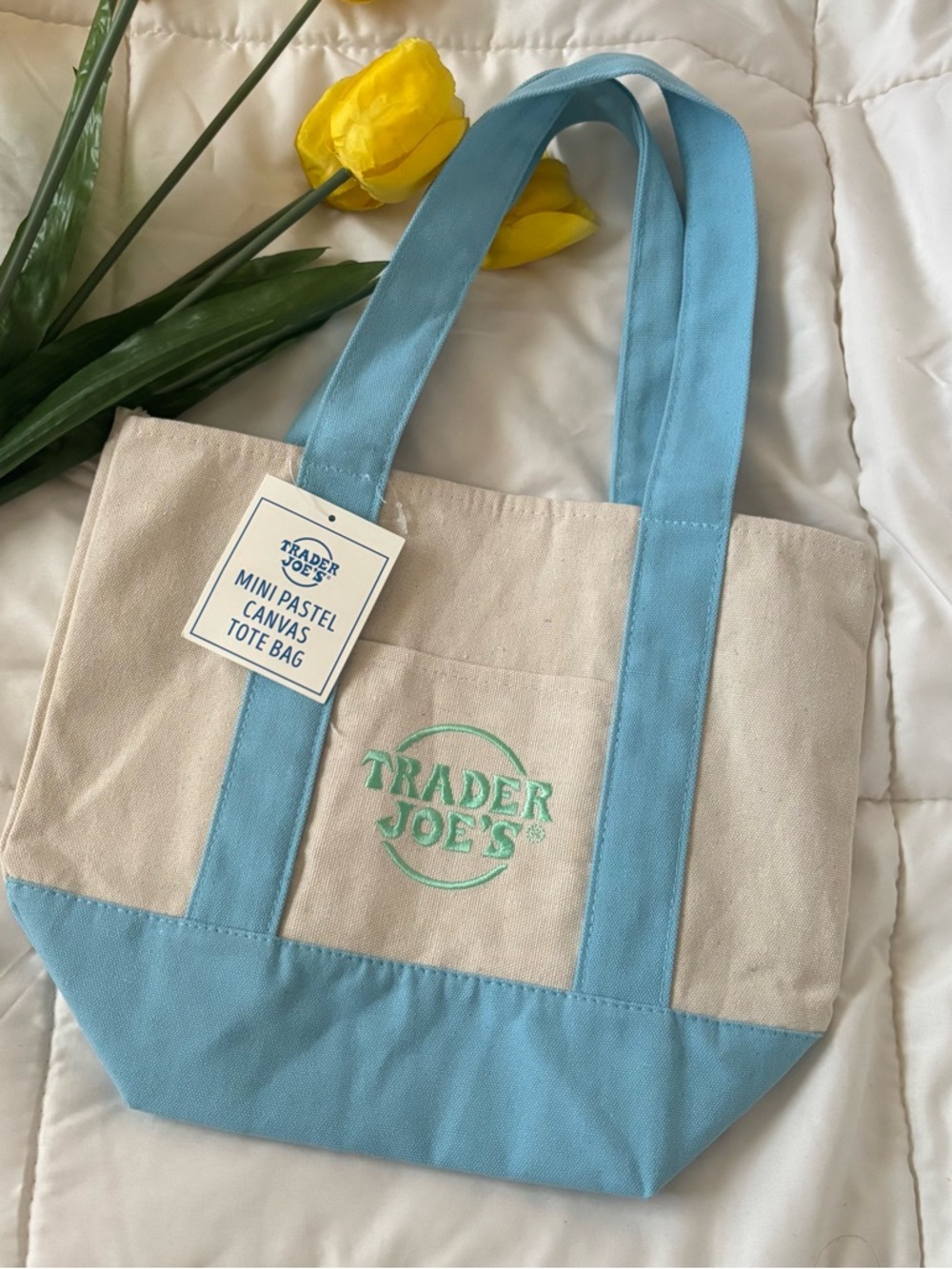 ꨄ︎ Trader Joe’s Tote Bag NWT
